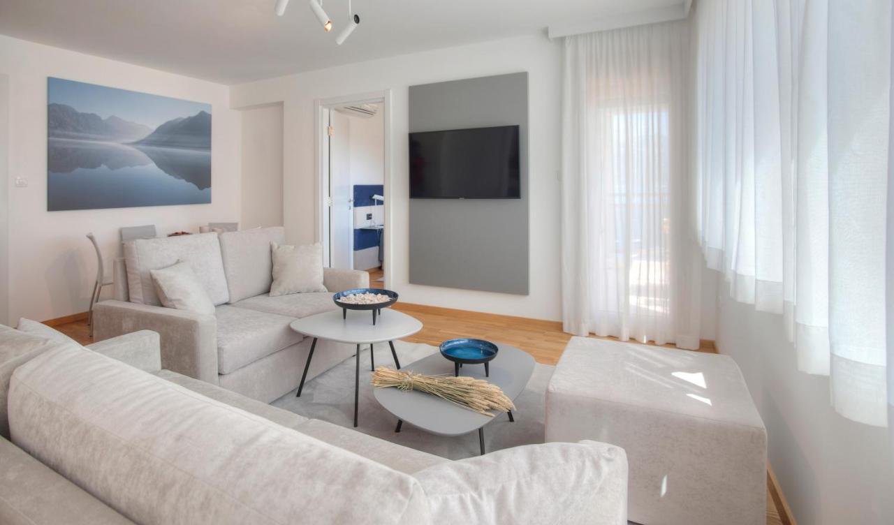 Fontana Seafront Residences Hotel 4*