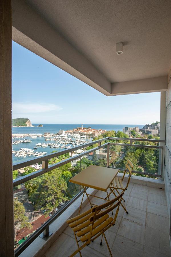 Fontana Seafront Residences Hotel 4*