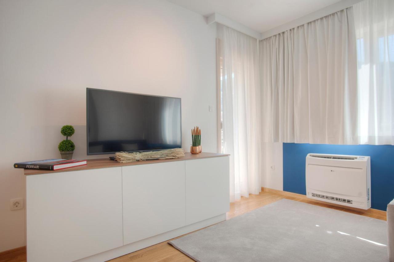Hotel Fontana Seafront Residences Budva