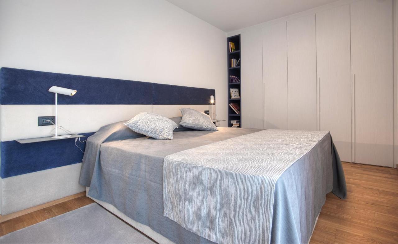 Fontana Seafront Residences 4*