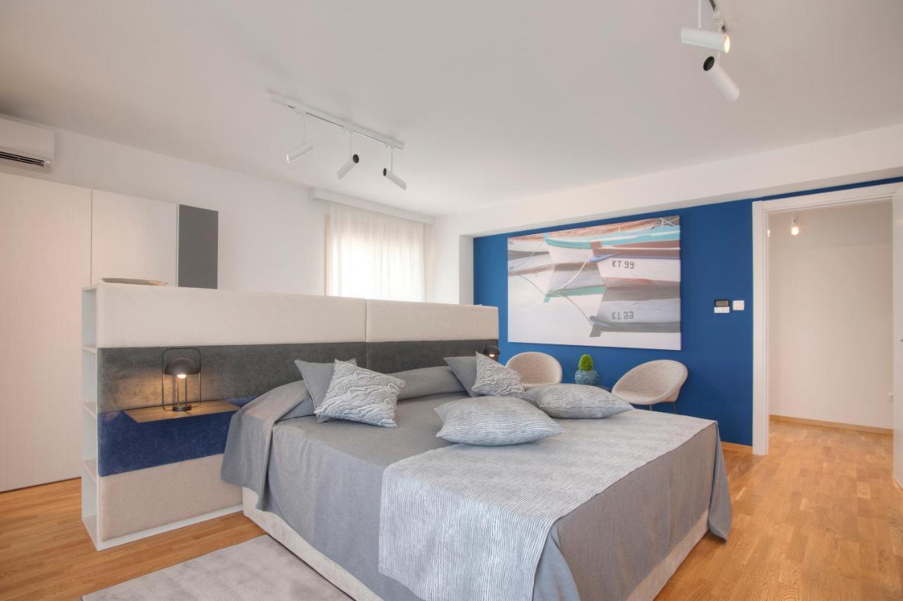 Fontana Seafront Residences 4*